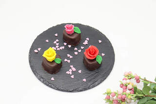 kleine Knusperherzen mit Rose - Geschenk zum Muttertag 