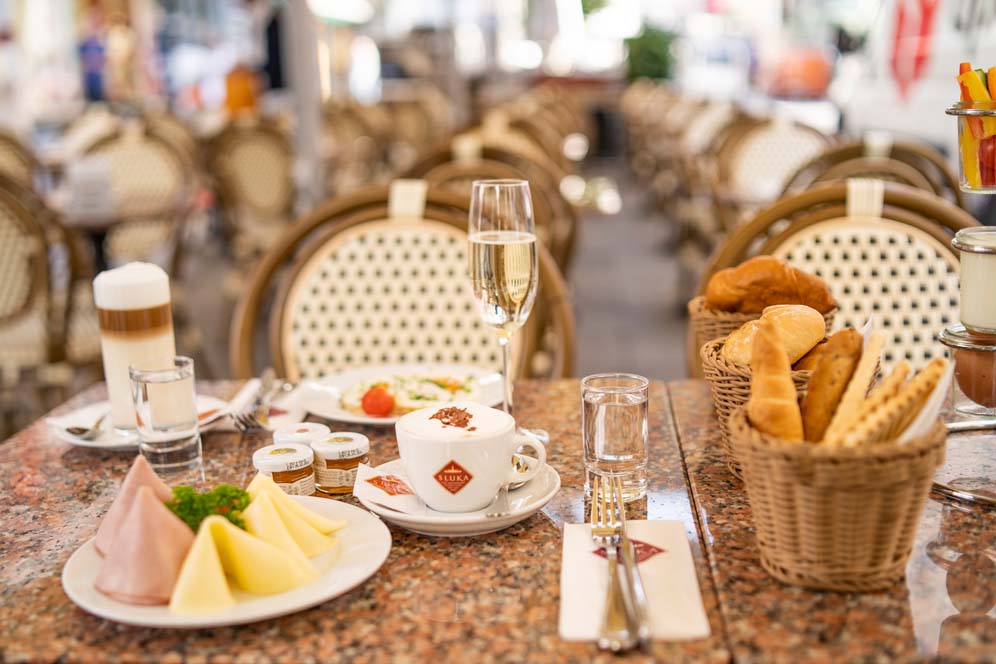 Viennese breakfast in Kärntner Strasse