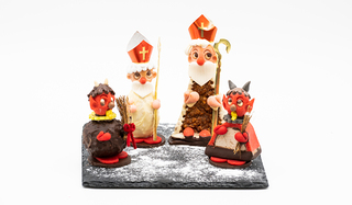 Nikolaus und Krampus zur Weihnachtszeit im Kaffeehaus Wien - in der Conditorei Sluka 